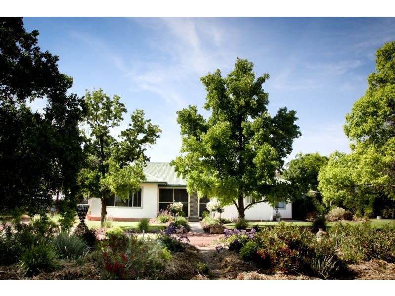 Farm 1072 Keely Road, Kooba NSW 2680