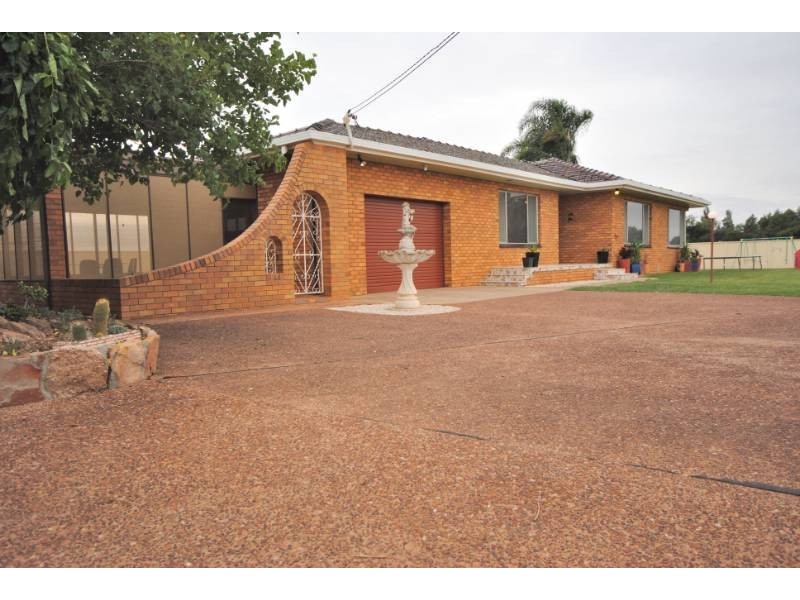 211 McCormack Road, Yoogali NSW 2680