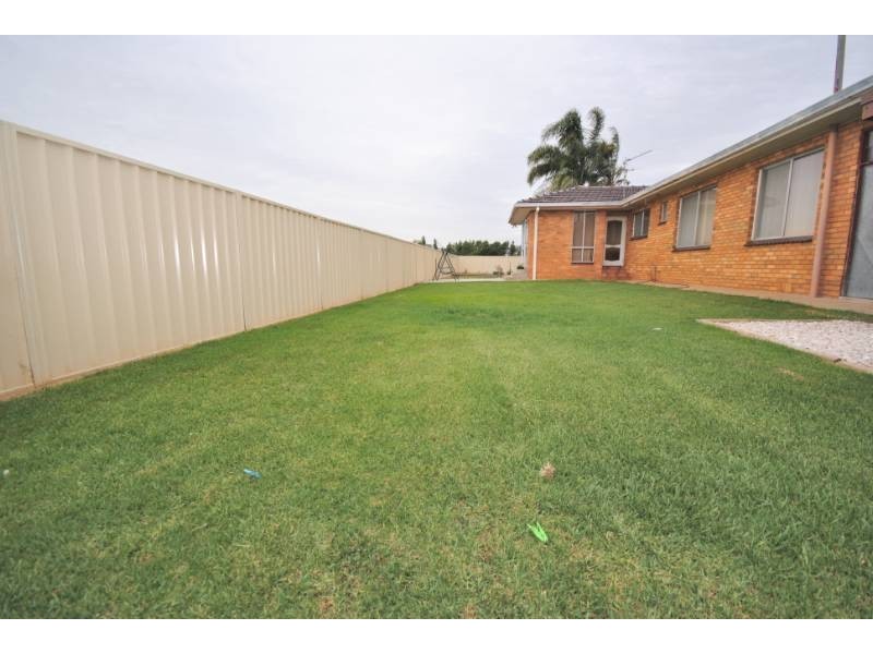 211 McCormack Road, Yoogali NSW 2680
