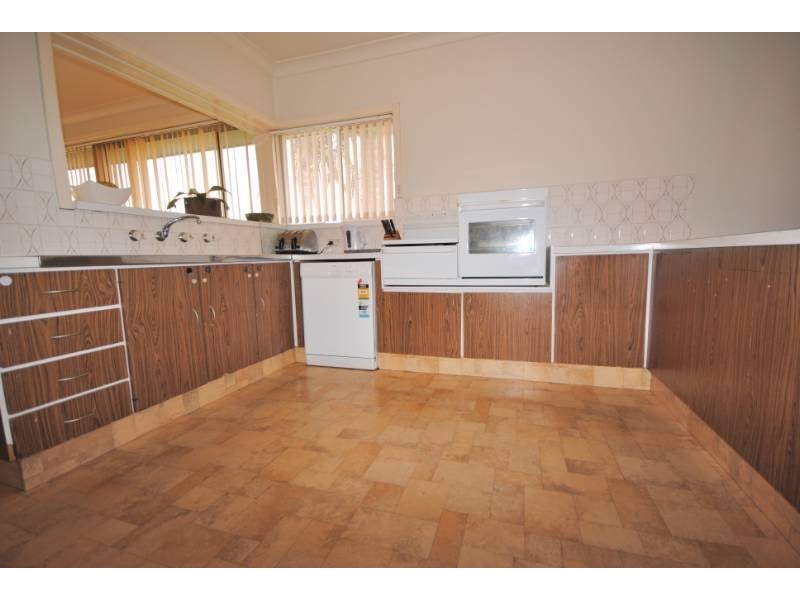 211 McCormack Road, Yoogali NSW 2680