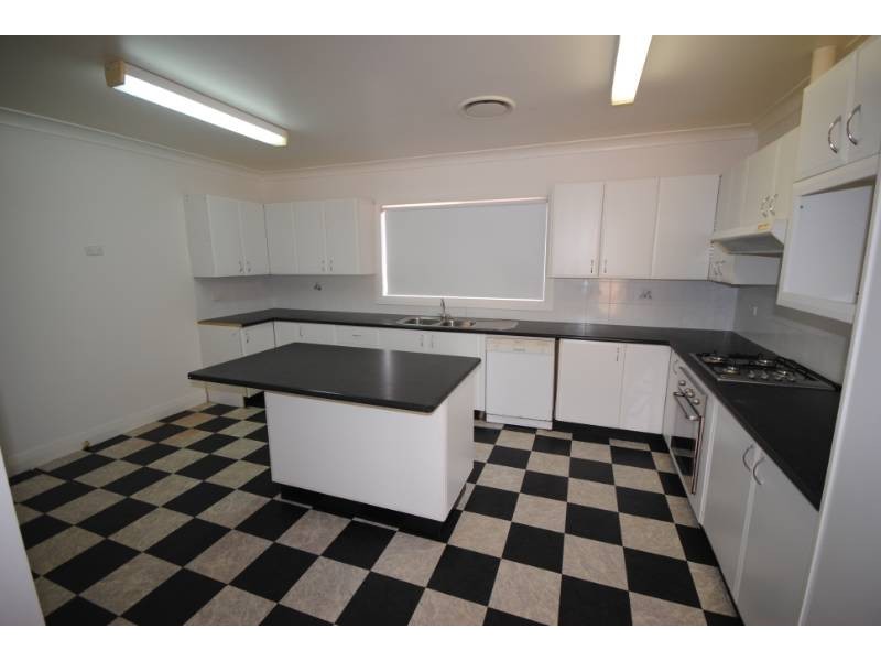 1/26 Boonah Street, Griffith NSW 2680