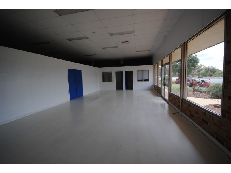 26-28 BRIDGE ROAD, Griffith NSW 2680