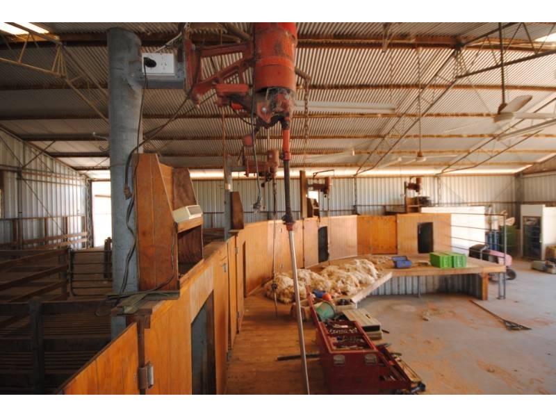 “Koonwarra” Sturt Highway, Darlington Point NSW 2706