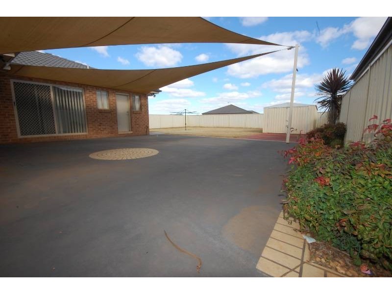 8 Summers Street, Griffith NSW 2680