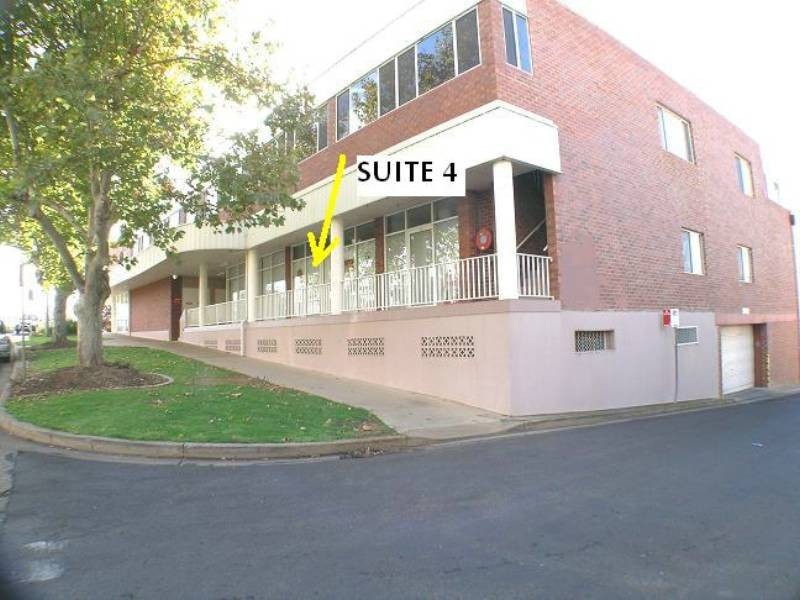 SUITE 4 / 490 BANNA AVENUE, Griffith NSW 2680