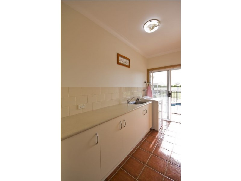 8 Ignatius Court, Yoogali NSW 2680