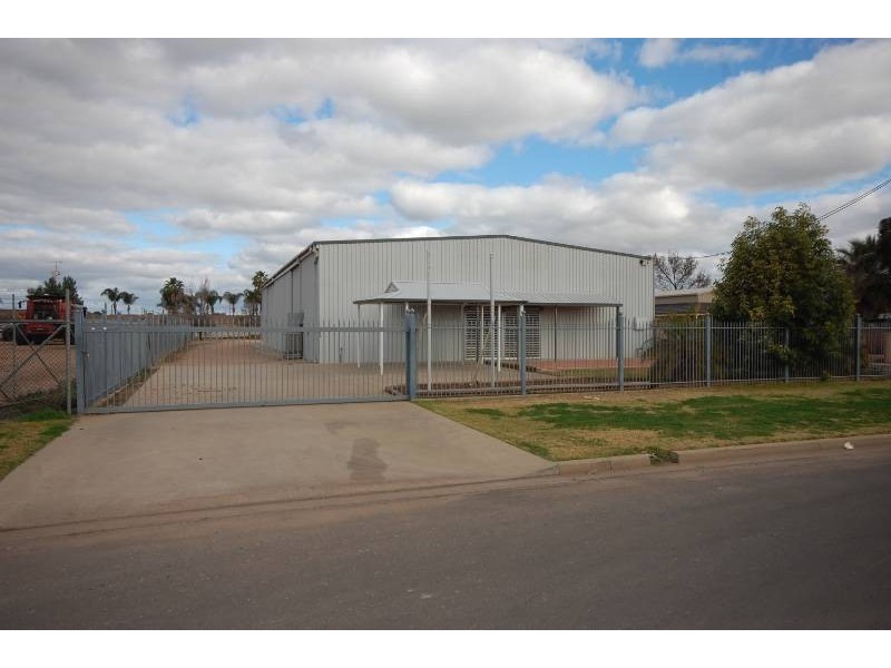 132 Wakaden Street, Griffith NSW 2680