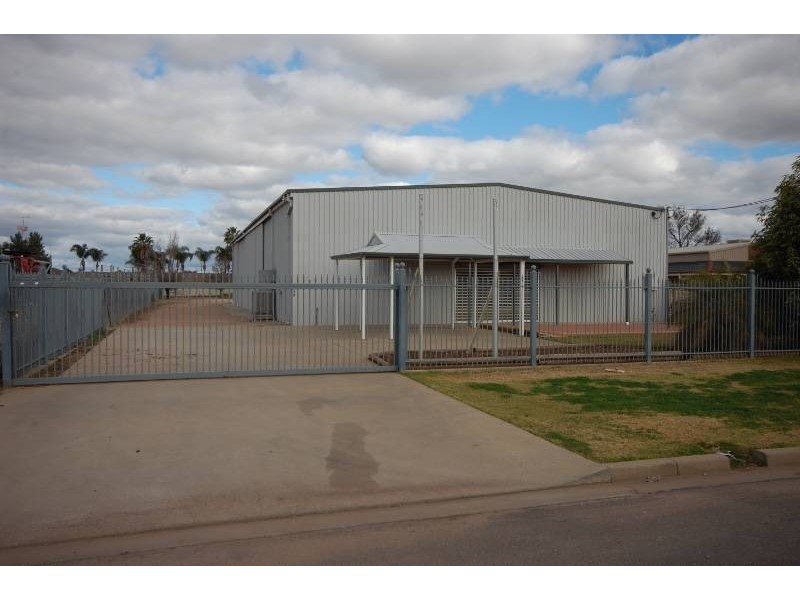 132 Wakaden Street, Griffith NSW 2680