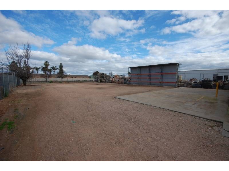 132 Wakaden Street, Griffith NSW 2680