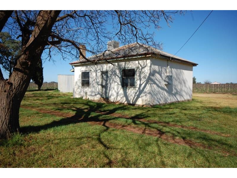 Farm 1916 Marin Road, Yenda NSW 2681