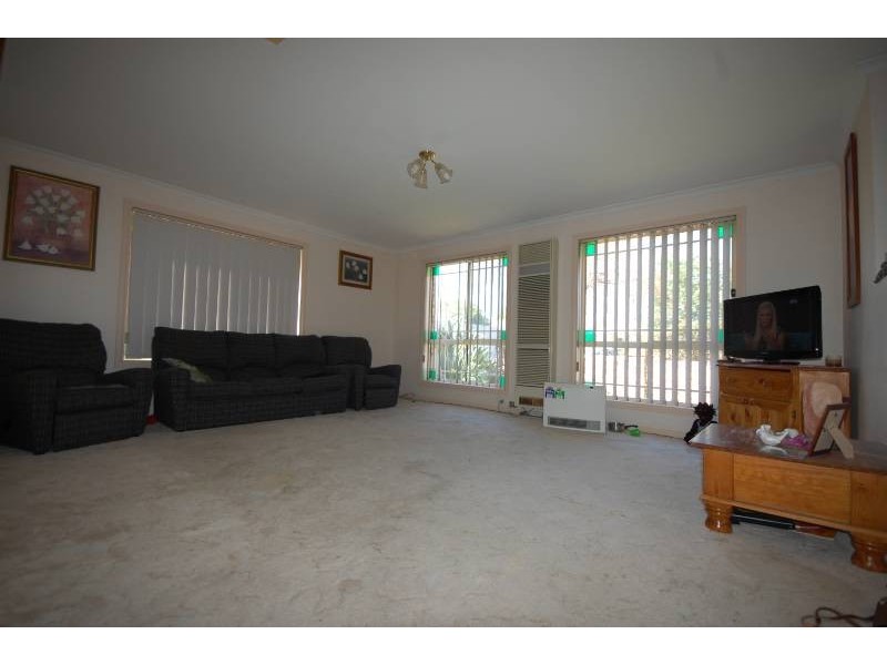 2b Illilliwa Street, Griffith NSW 2680