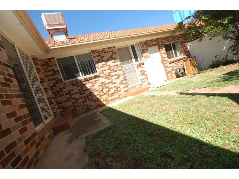 2b Illilliwa Street, Griffith NSW 2680