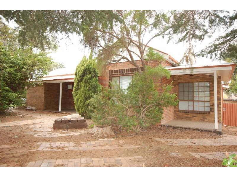 30 Noorebar Avenue, Griffith NSW 2680