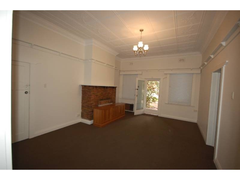 30 Noorebar Avenue, Griffith NSW 2680