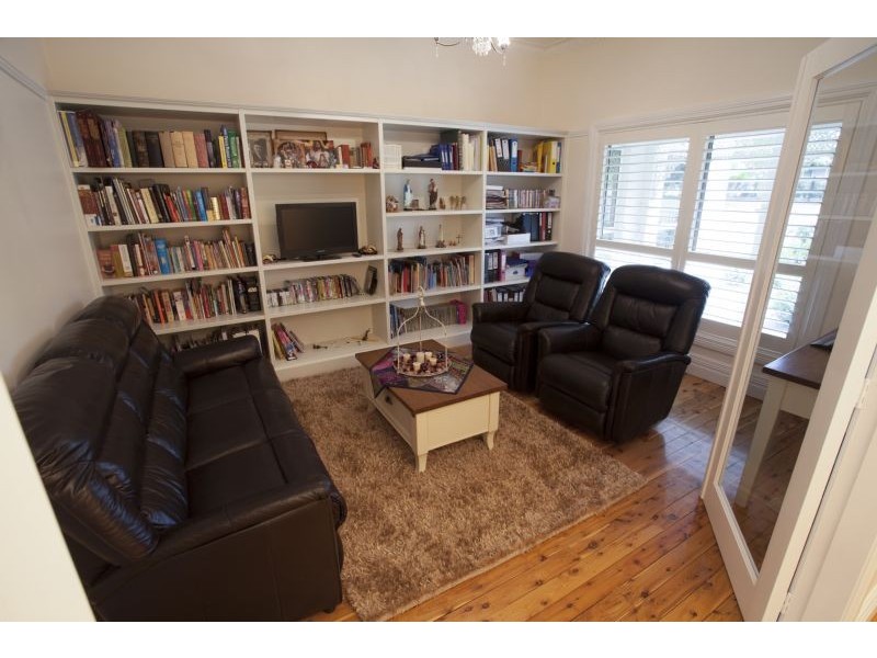 34 Carrathool Street, Griffith NSW 2680