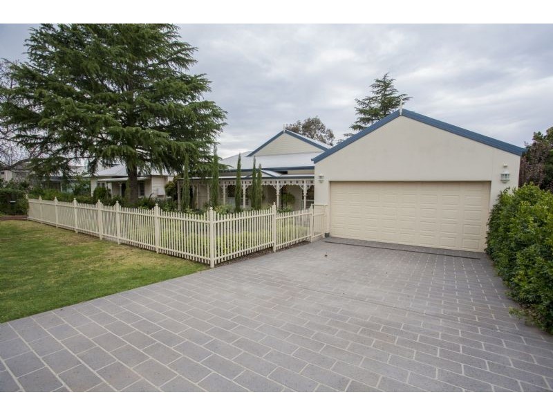 34 Carrathool Street, Griffith NSW 2680
