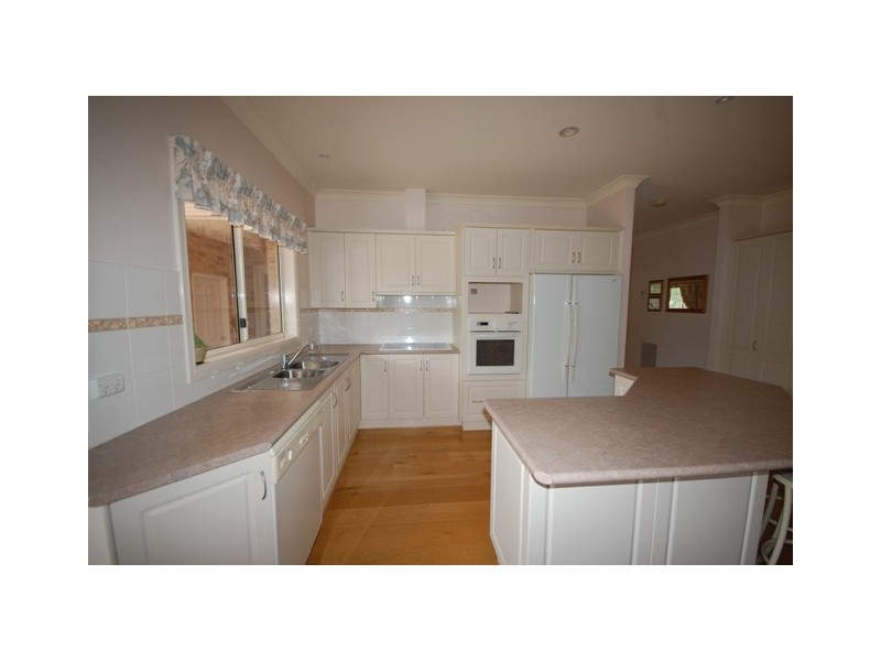 5 Northgrove Drive, Griffith NSW 2680