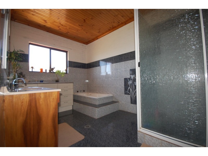 146 Erskine Road, Griffith NSW 2680