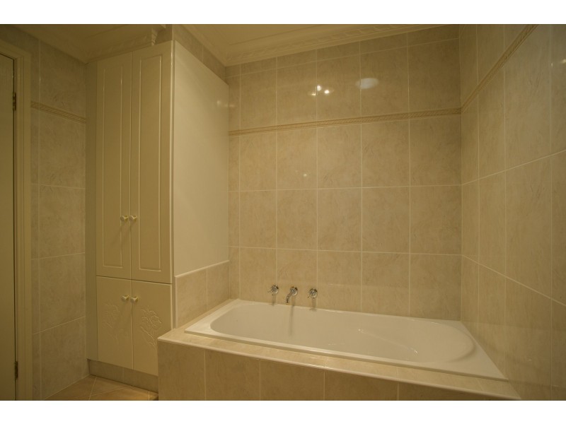 13b Waugh Street, Griffith NSW 2680