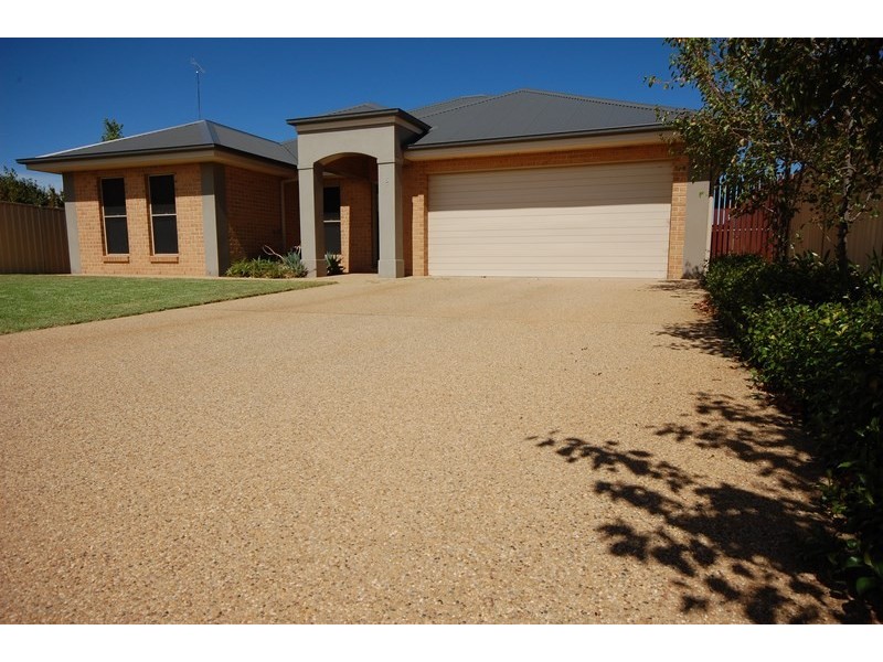 6 Melissa Place, Griffith NSW 2680