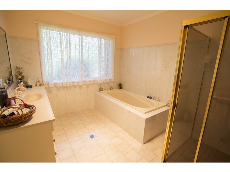 Farm 2564 Murray Road, Yoogali NSW 2680