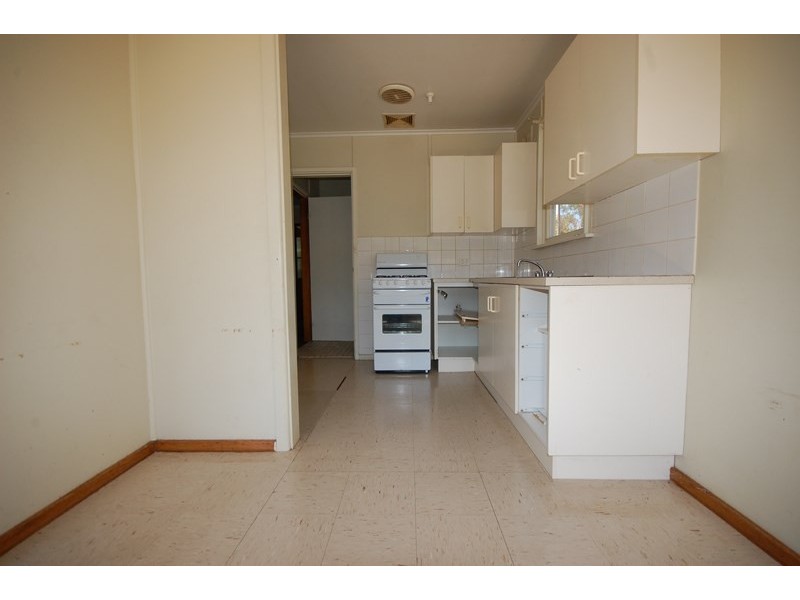 5 McNabb Crescent, Griffith NSW 2680