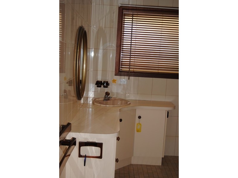 Lowan Street, Goolgowi NSW 2652