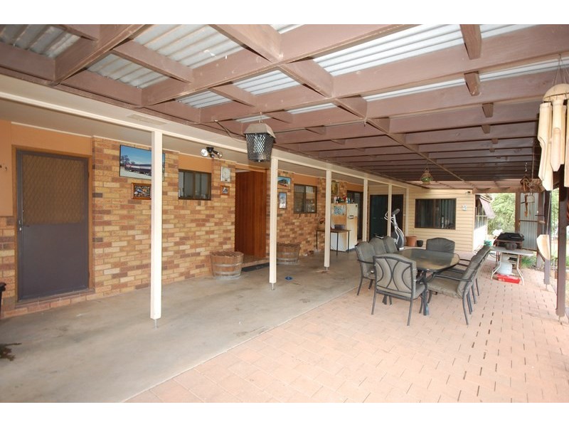 17 Macgregor Street, Hillston NSW 2675