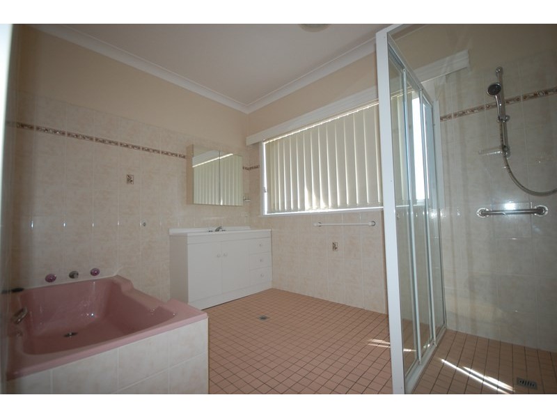51 McNabb Crescent, Griffith NSW 2680