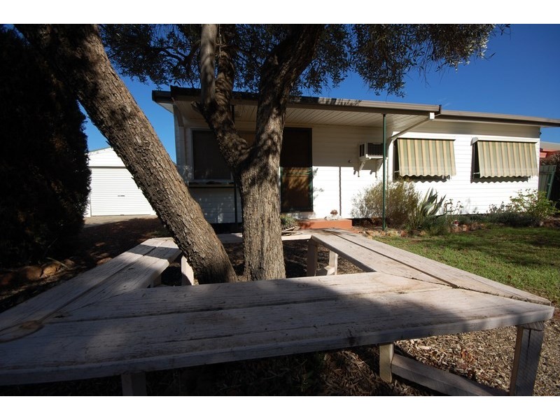 20 Yarran Street, Hanwood NSW 2680