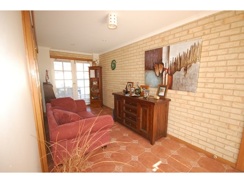 6a Dussin Street, Griffith NSW 2680