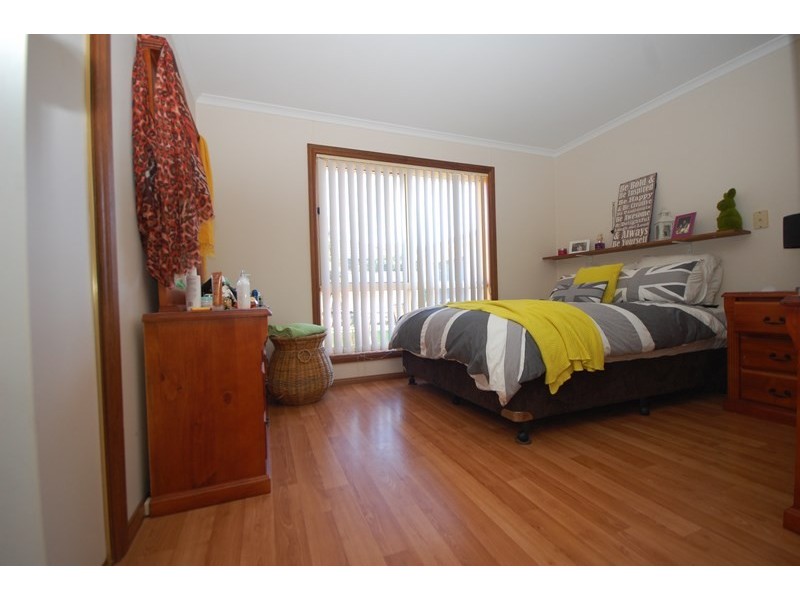 6a Dussin Street, Griffith NSW 2680