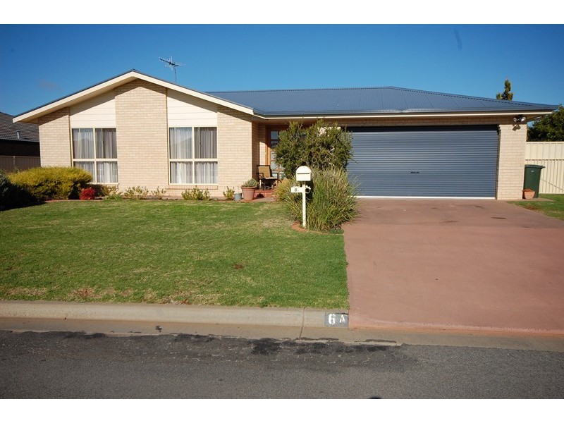 6a Dussin Street, Griffith NSW 2680