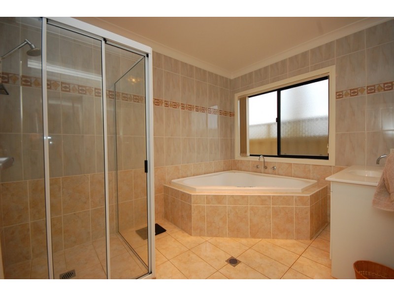 69a Nelson Drive, Griffith NSW 2680