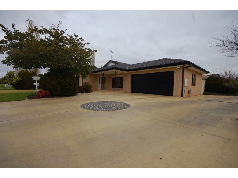 69a Nelson Drive, Griffith NSW 2680