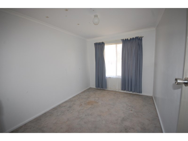 36 Napier Street, Goolgowi NSW 2652