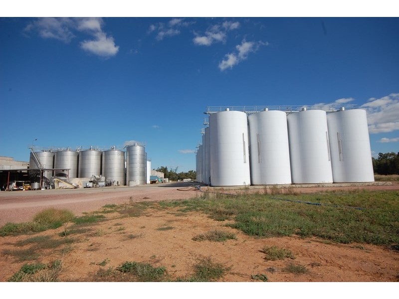 TERREL ESTATE WINES, Yenda NSW 2681