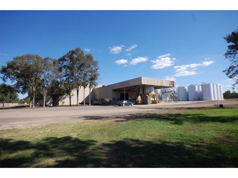 TERREL ESTATE WINES, Yenda NSW 2681