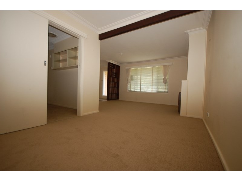 54 Ross Crescent, Griffith NSW 2680