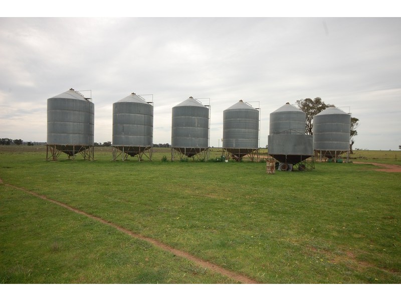 ‘LARAGH’ Strontian Road, Narrandera NSW 2700
