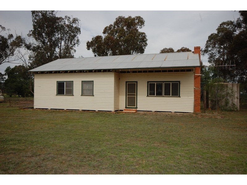 ‘LARAGH’ Strontian Road, Narrandera NSW 2700