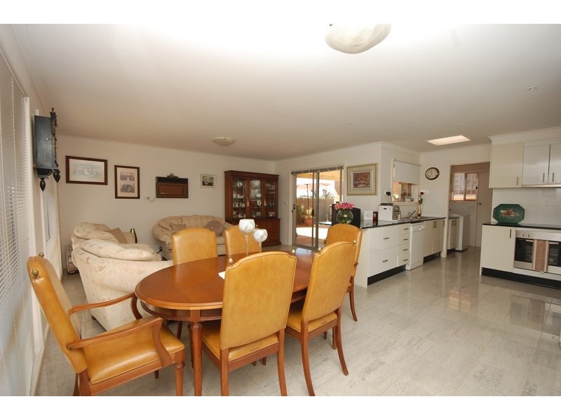 35 and 35a Burley Street, Griffith NSW 2680