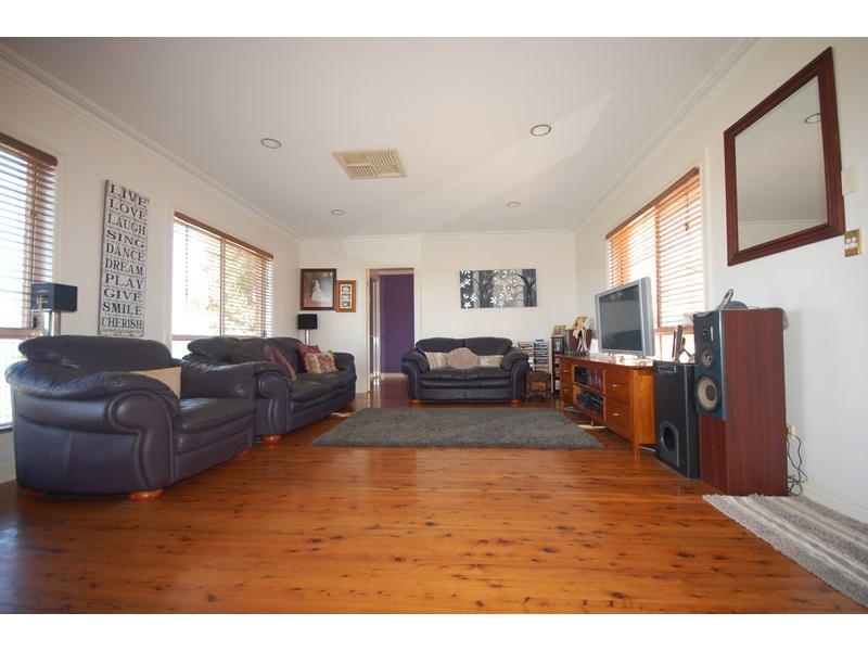 35 and 35a Burley Street, Griffith NSW 2680