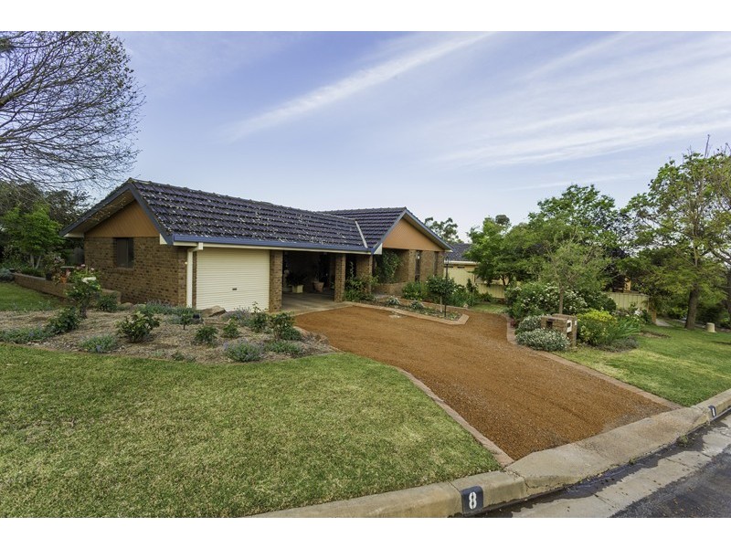 8 Evans Place, Griffith NSW 2680