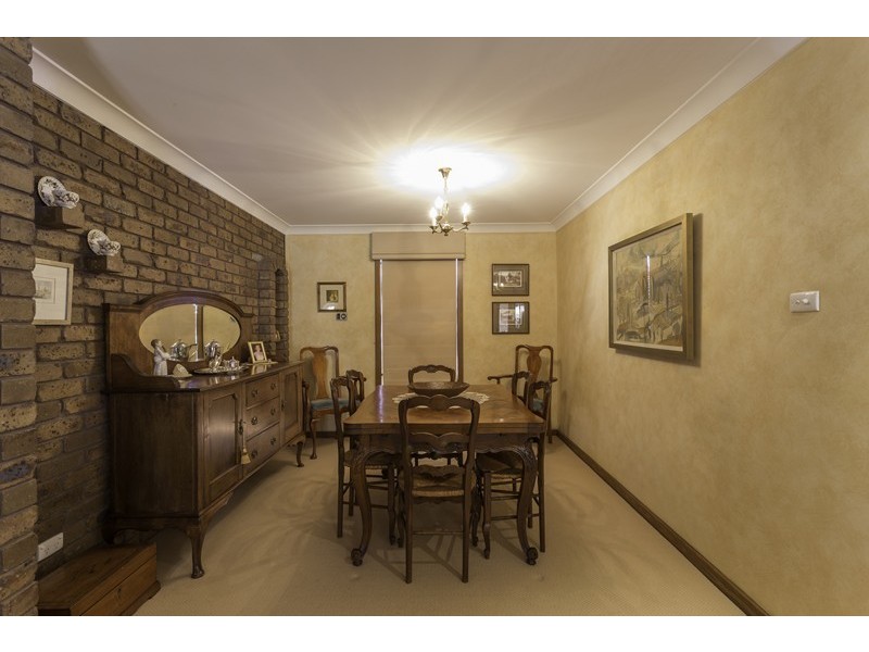 8 Evans Place, Griffith NSW 2680