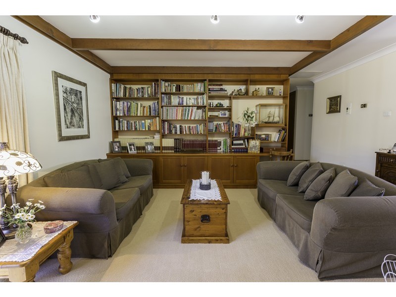 8 Evans Place, Griffith NSW 2680