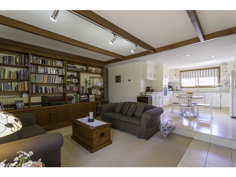 8 Evans Place, Griffith NSW 2680