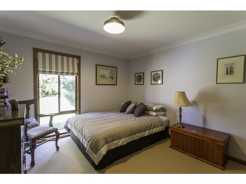 8 Evans Place, Griffith NSW 2680