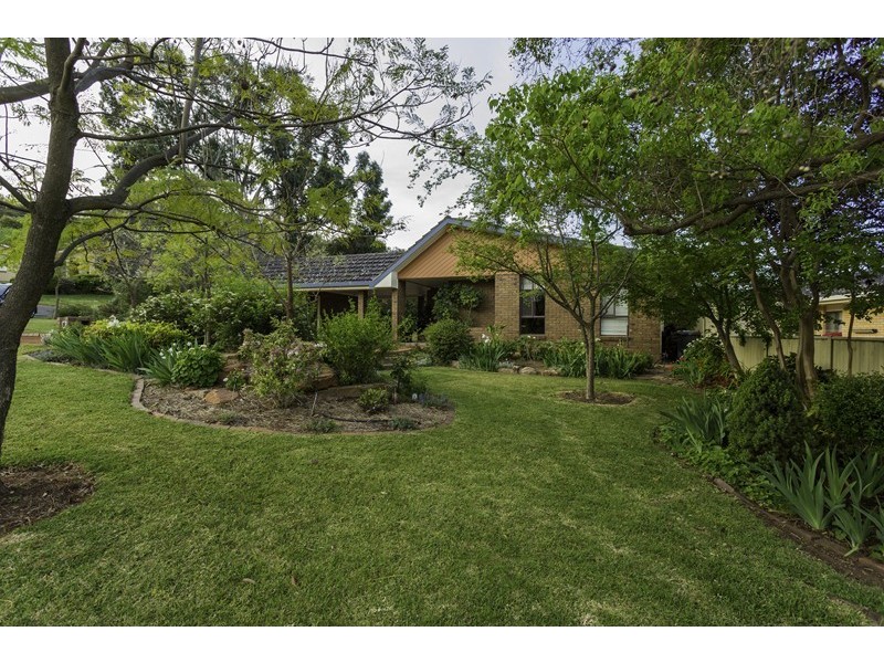 8 Evans Place, Griffith NSW 2680