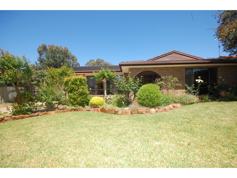 10 Doolan Street, Griffith NSW 2680